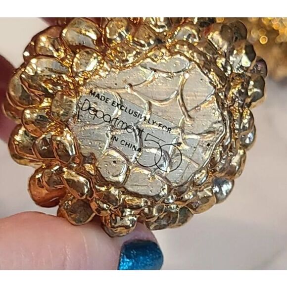 Dept 56 Gold Tone Heavy Metal Pinecone Décor Holiday Season Set of 3 EUC - Picture 8 of 11